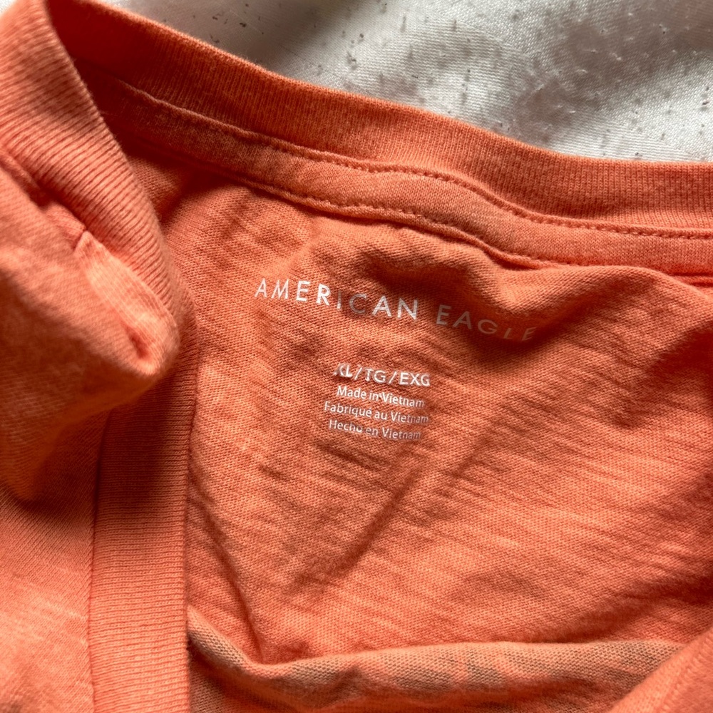 AE Crop Top - Picture 2 of 2
